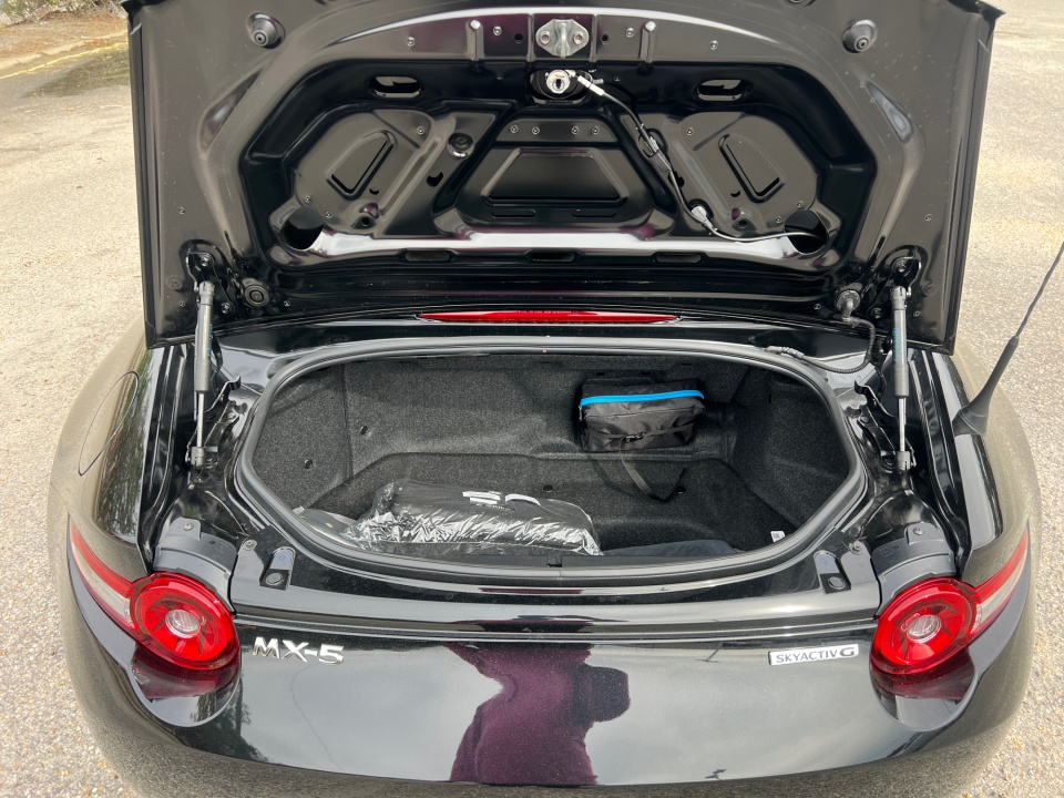 JM1NDAC79T0703027 2026 Mazda MX-5 Miata Club