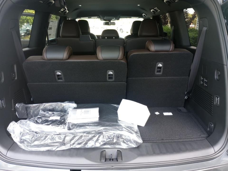 JN8AY3BE0T9430137 2026 Nissan Armada SL