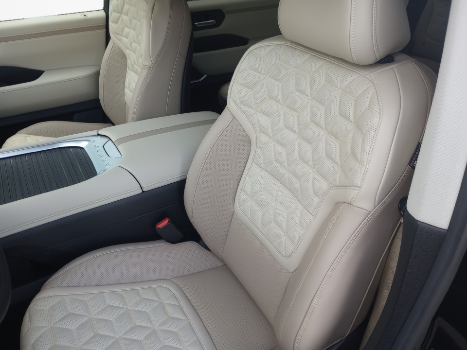 JN8AY3EB5T9120650 2026 Nissan Armada Platinum