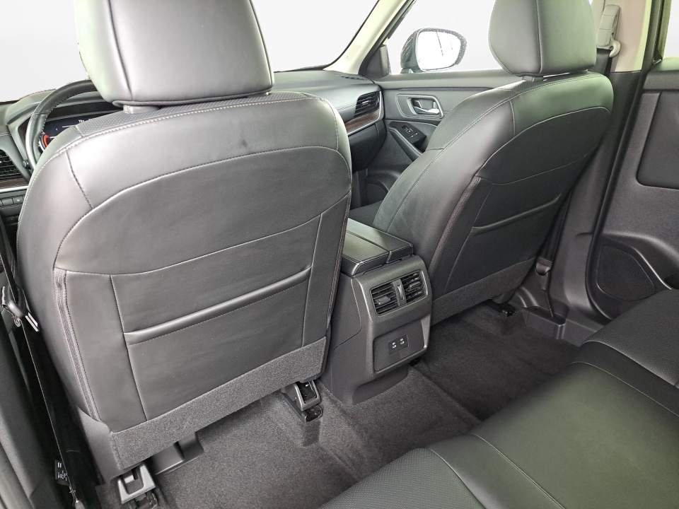 Used 2025 Nissan Rogue SUV