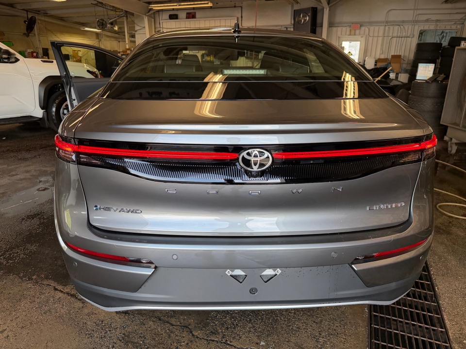 JTDAAAAF9T3050036 2026 Toyota Crown Limited