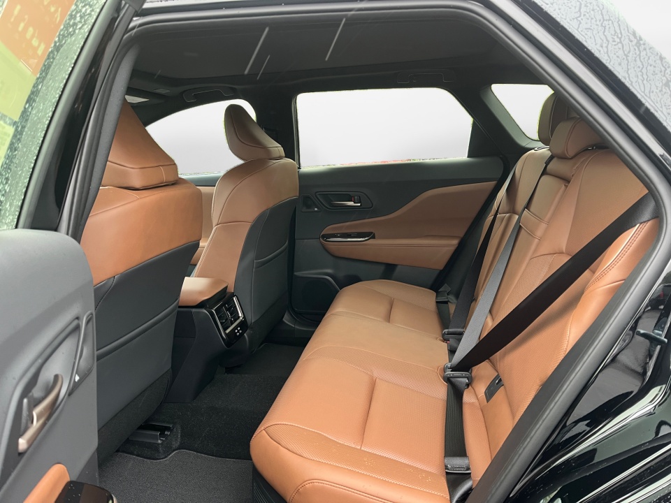 JTDACAAJ0T3045936 2026 Toyota Crown Signia Limited