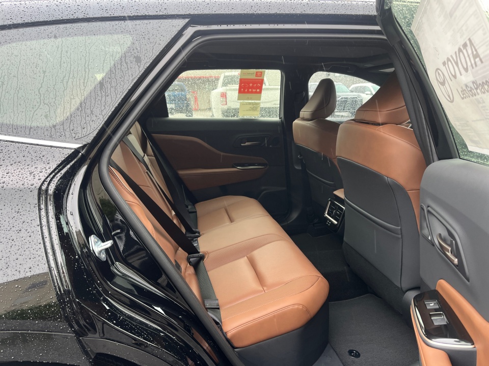 JTDACAAJ0T3045936 2026 Toyota Crown Signia Limited