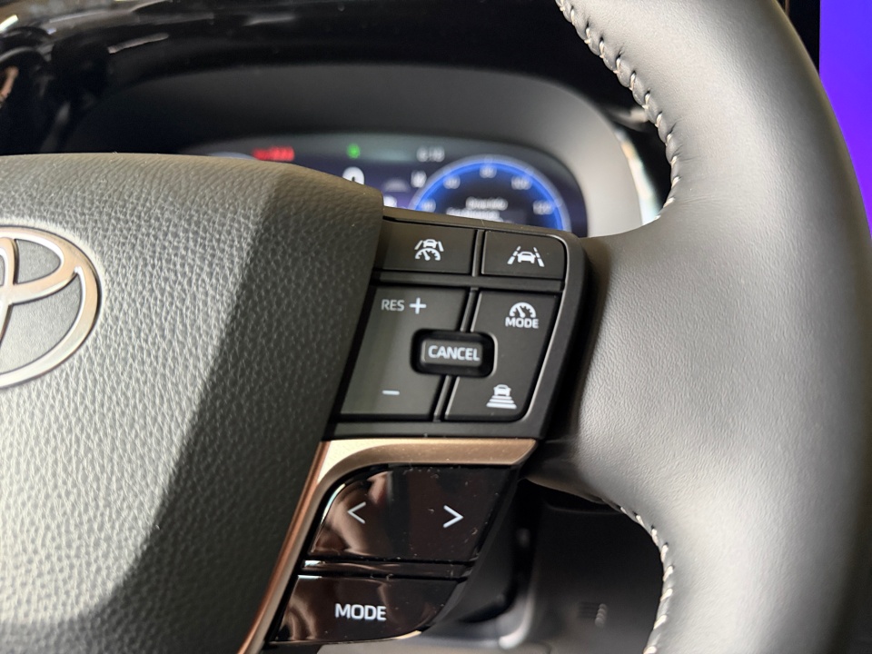 JTDACAAJ2T3046828 2026 Toyota Crown Signia Limited