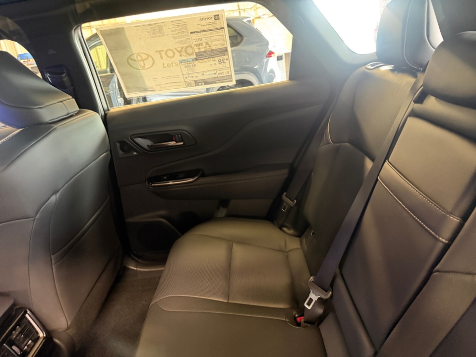 JTDACAAJ8T3046879 2026 Toyota Crown Signia Limited