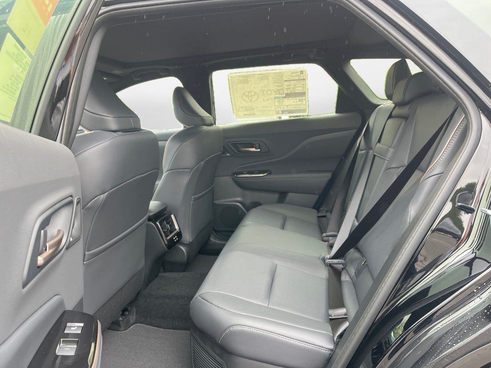 JTDACAAJ9T3050083 2026 Toyota Crown Signia Limited