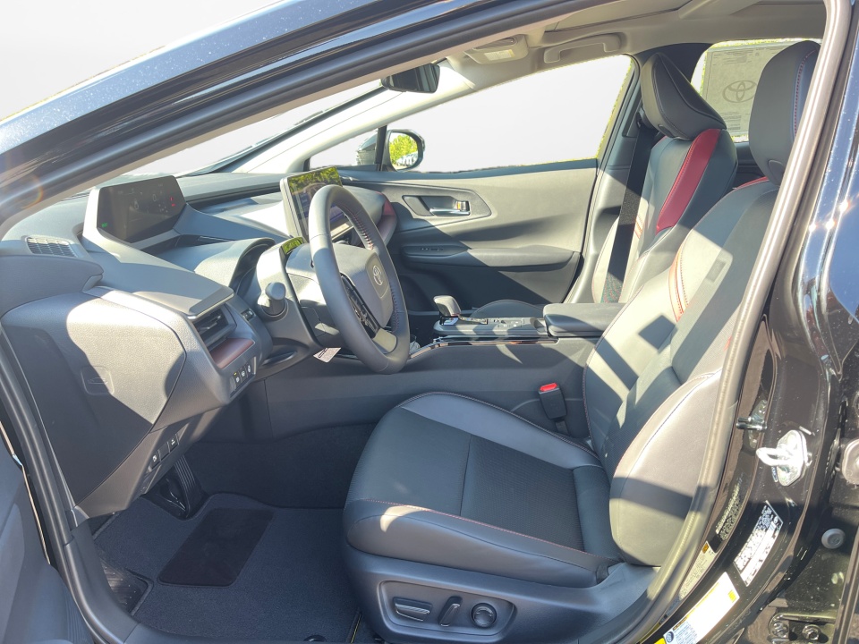 JTDACACUXV3084804 2027 Toyota Prius Plug-In Hybrid XSE