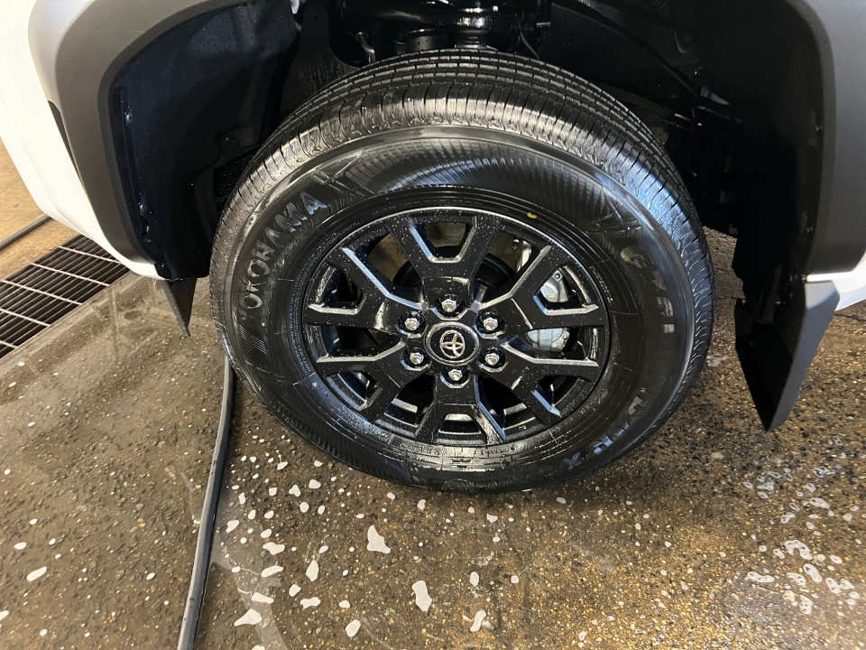 JTEVA5AR5T5010197 2026 Toyota 4Runner SR5