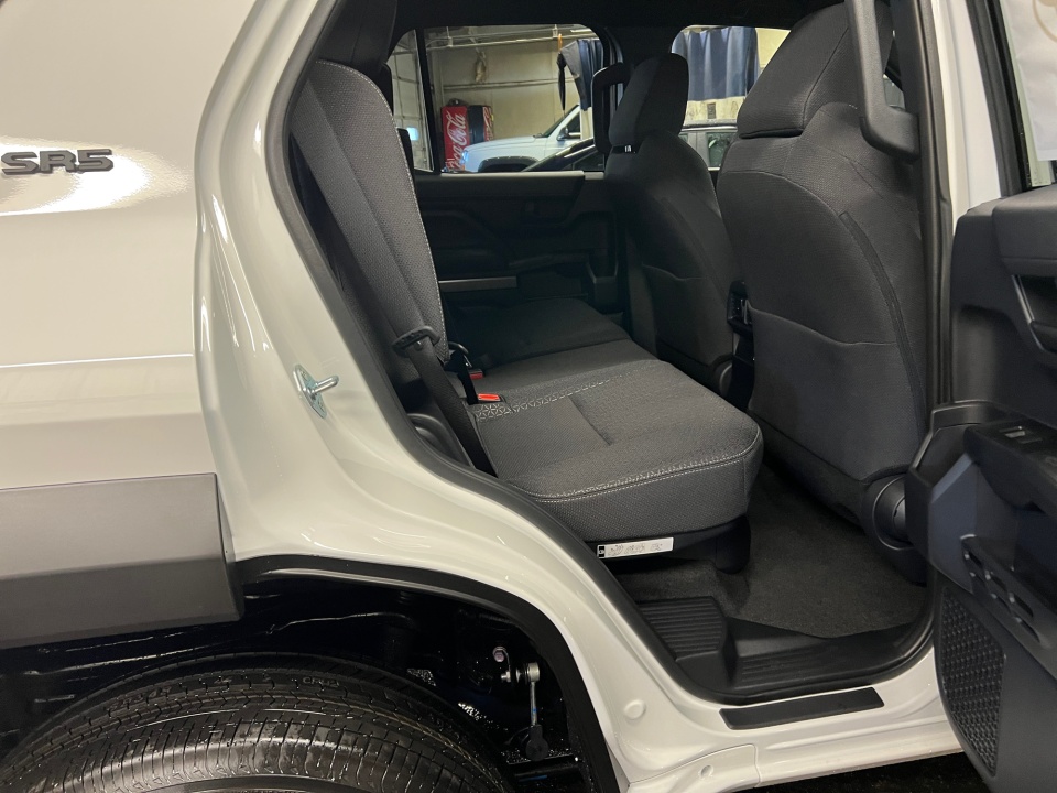 JTEVA5AR5T5010197 2026 Toyota 4Runner SR5