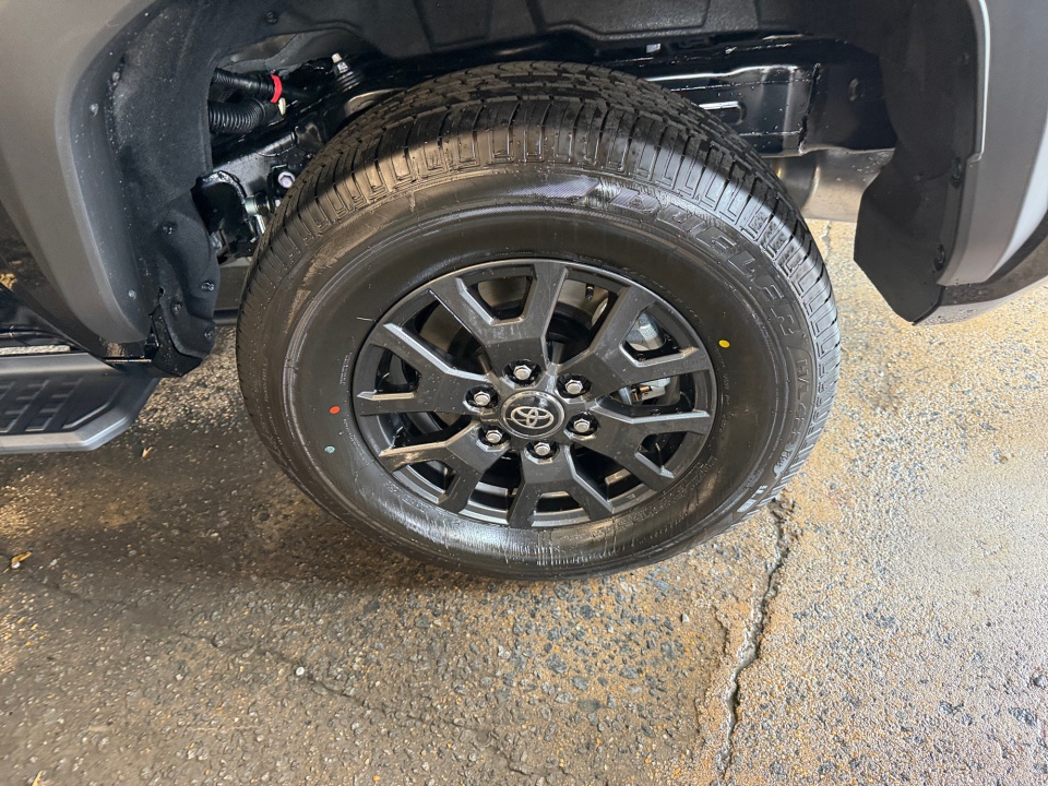 JTEVA5BR3T5135049 2026 Toyota 4Runner SR5