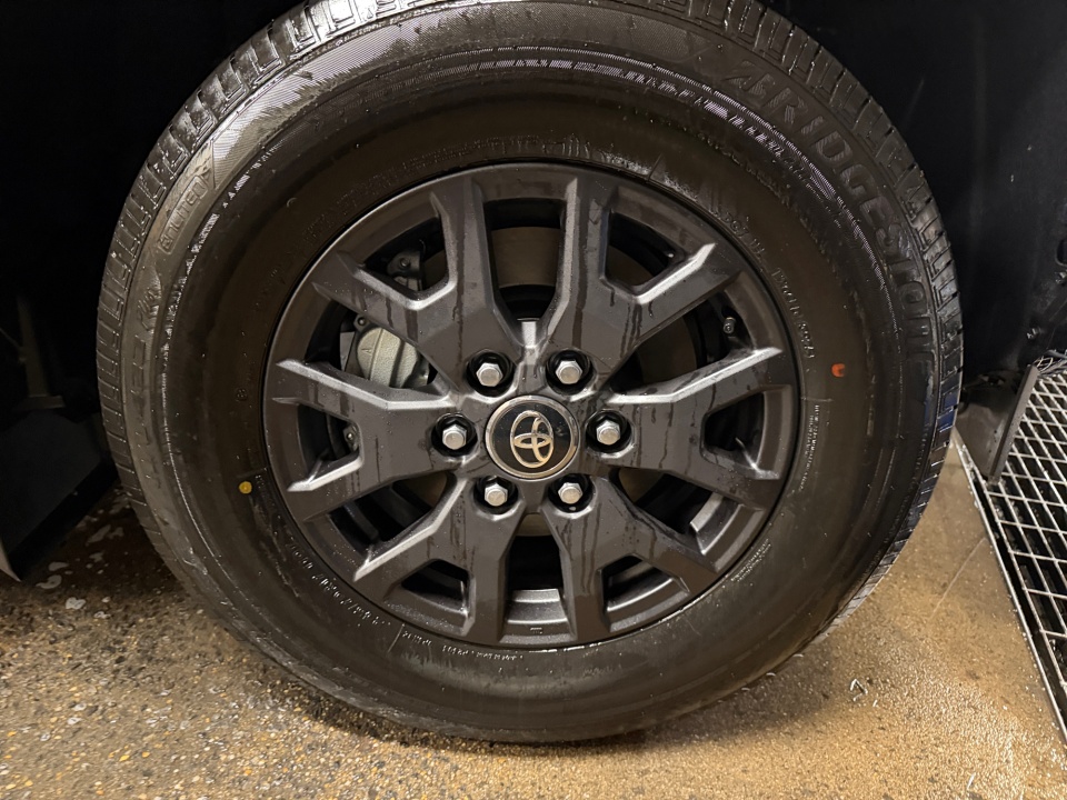 JTEVA5BR9T5078307 2026 Toyota 4Runner SR5