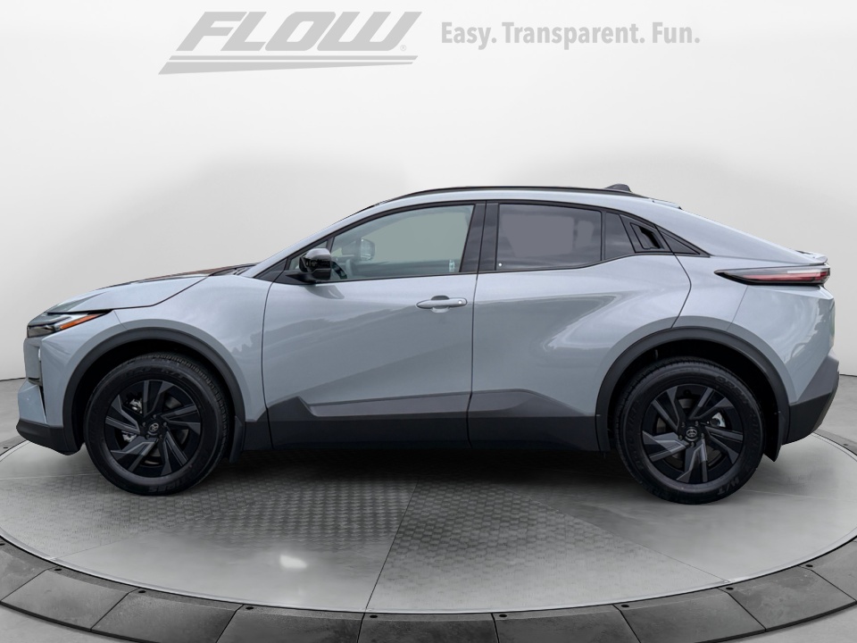 JTMAAAAD1TJ022242 2026 Toyota C-HR SE
