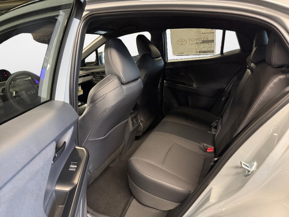 JTMAAAAD1TJ022242 2026 Toyota C-HR SE