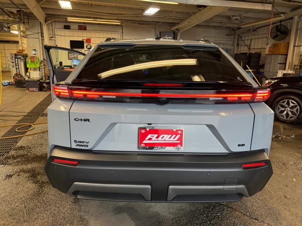 JTMAAAAD1TJ022242 2026 Toyota C-HR SE