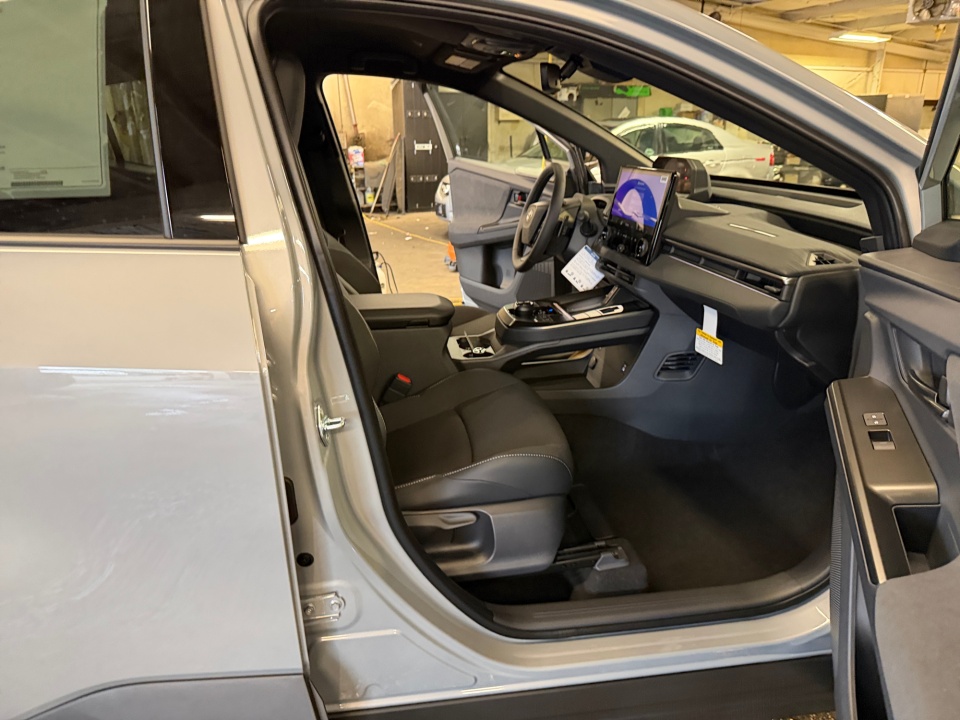 JTMAAAAD1TJ022242 2026 Toyota C-HR SE