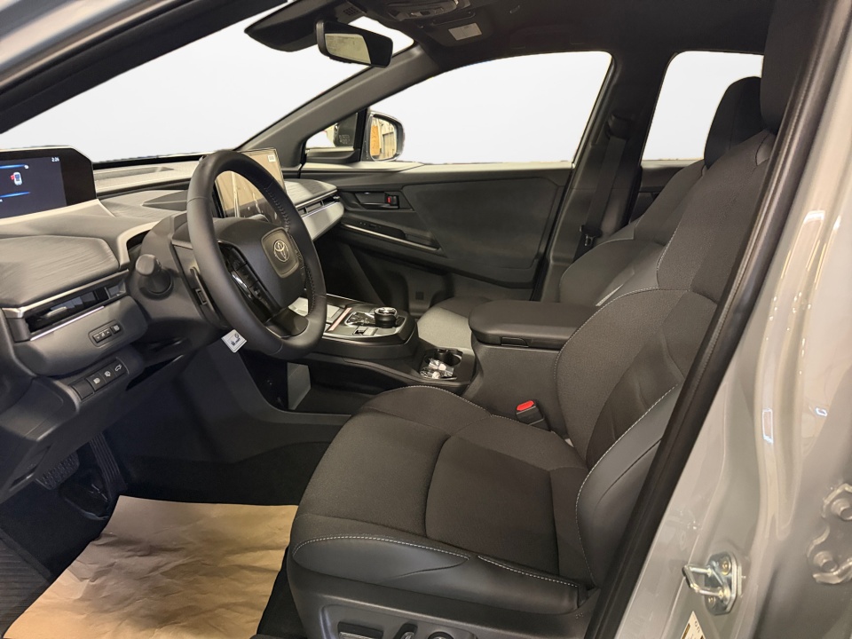 JTMAAAADXTJ013023 2026 Toyota C-HR SE