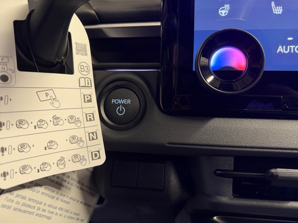 JTMAAAADXTJ013023 2026 Toyota C-HR SE