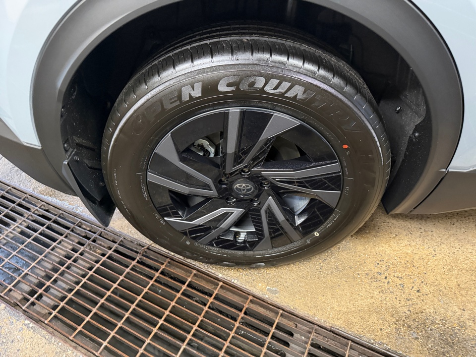 JTMAAAADXTJ013023 2026 Toyota C-HR SE