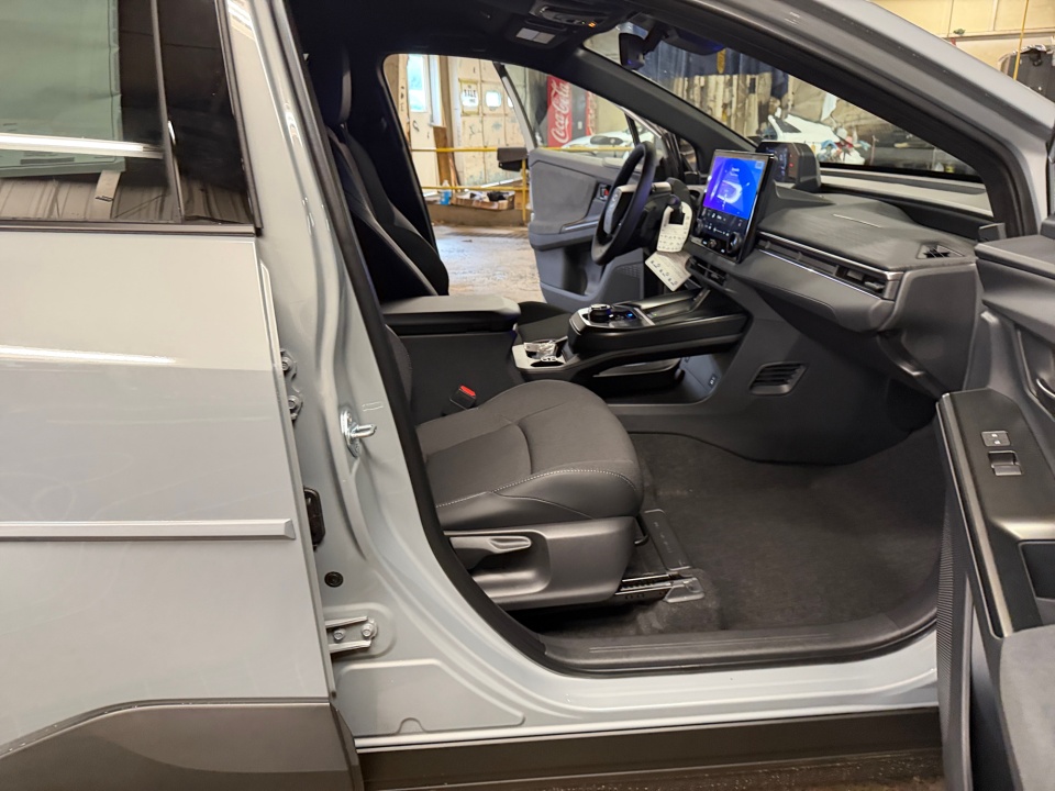 JTMAAAADXTJ013023 2026 Toyota C-HR SE