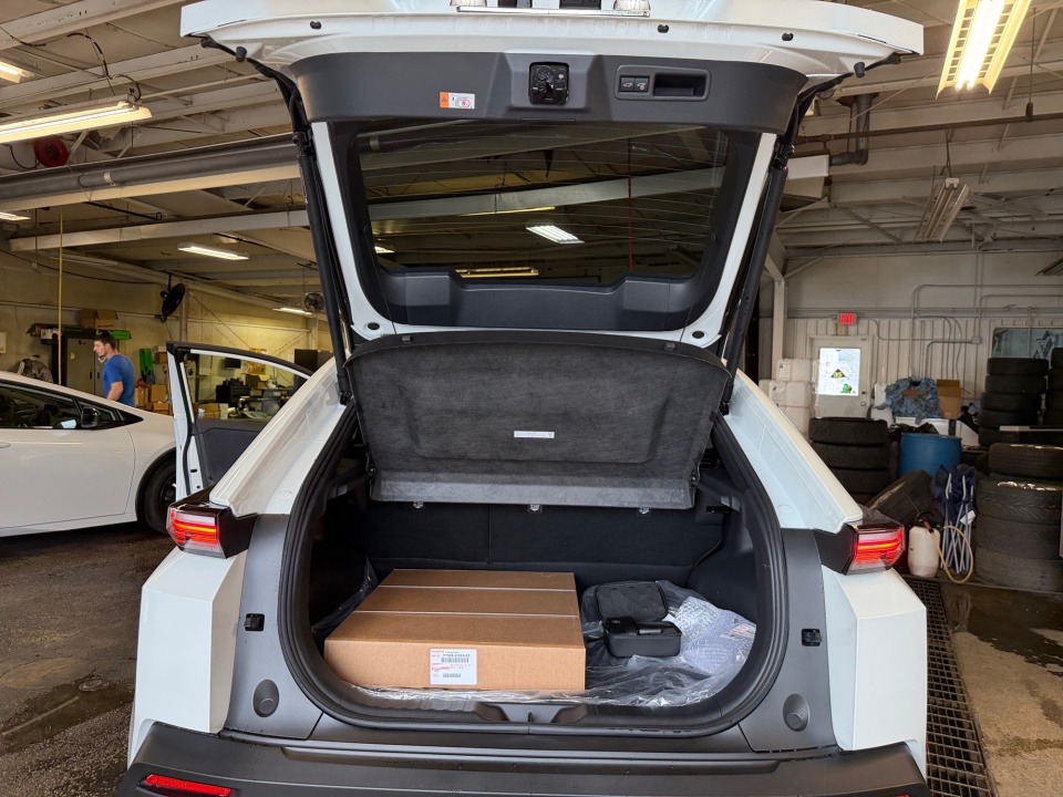 JTMAAAADXTJ018920 2026 Toyota C-HR SE