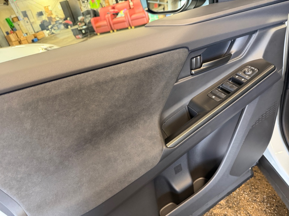 JTMAAAADXTJ018920 2026 Toyota C-HR SE