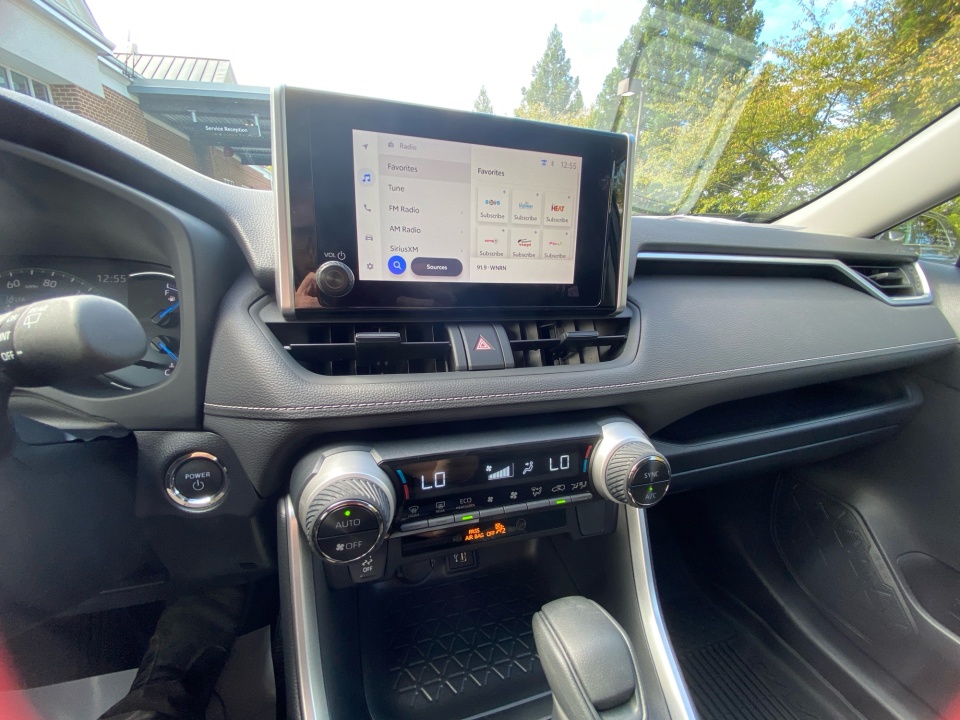 Used 2025 Toyota RAV4 Híbrido SUV