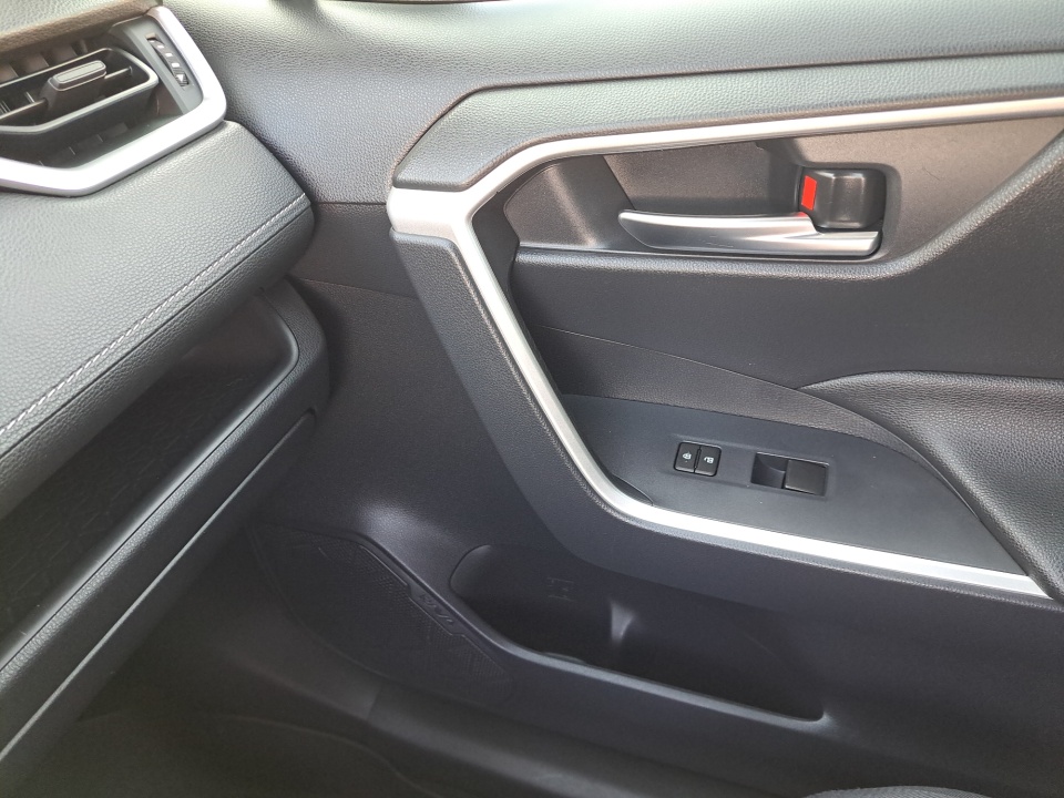 Used 2019 Toyota RAV4 SUV