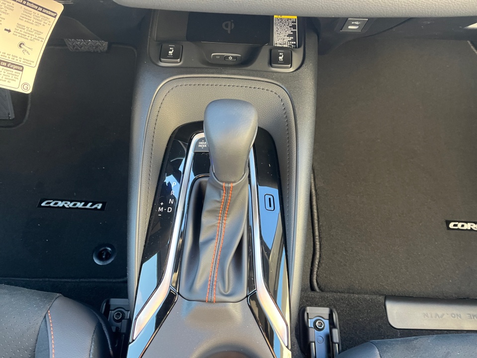 JTND4MBE2T3259853 2026 Toyota Corolla Hatchback SE