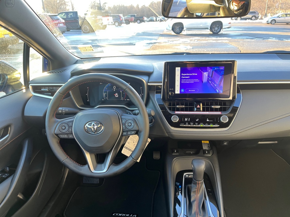 JTND4MBE2T3259853 2026 Toyota Corolla Hatchback SE