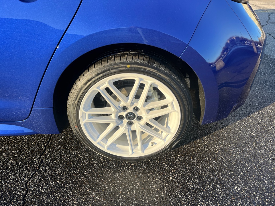 JTND4MBE2T3259853 2026 Toyota Corolla Hatchback SE