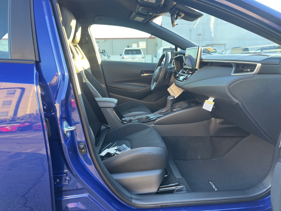 JTND4MBE2T3259853 2026 Toyota Corolla Hatchback SE