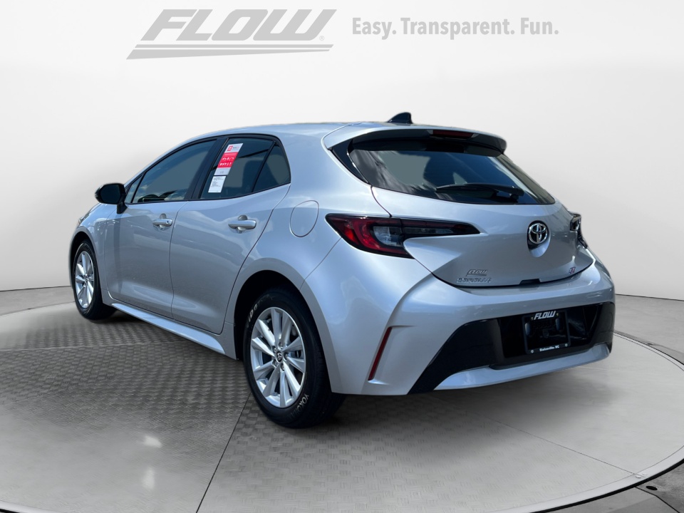 JTND4MBE7T3270735 2026 Toyota Corolla Hatchback SE
