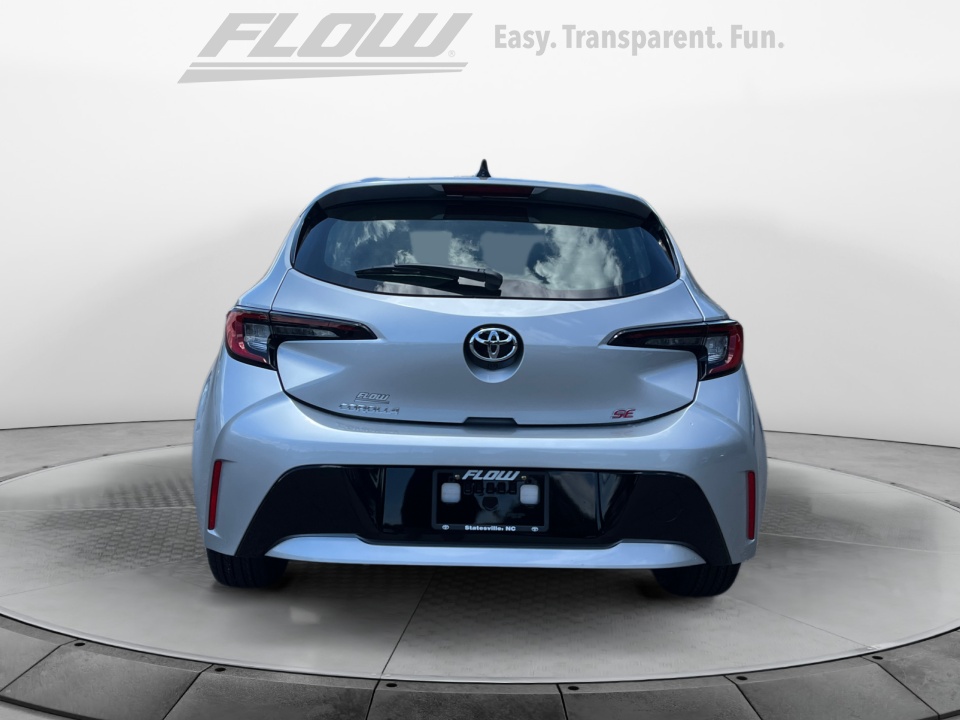 JTND4MBE7T3270735 2026 Toyota Corolla Hatchback SE