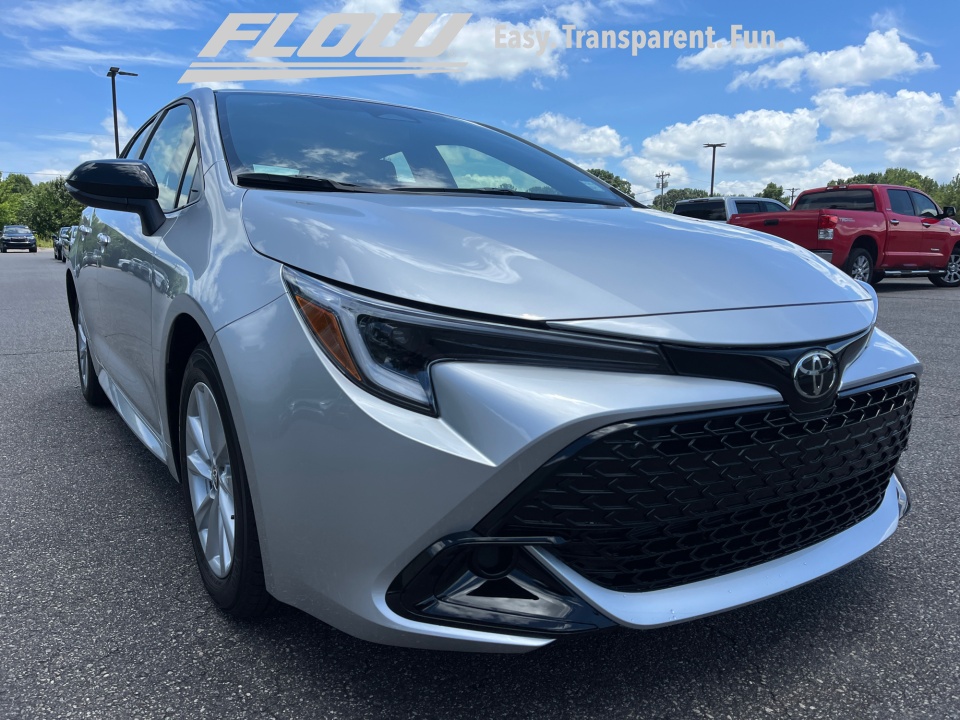 JTND4MBE7T3270735 2026 Toyota Corolla Hatchback SE
