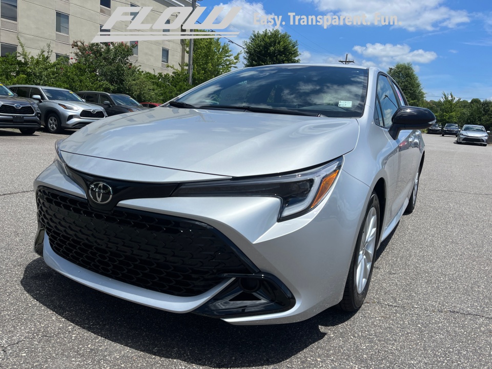 JTND4MBE7T3270735 2026 Toyota Corolla Hatchback SE
