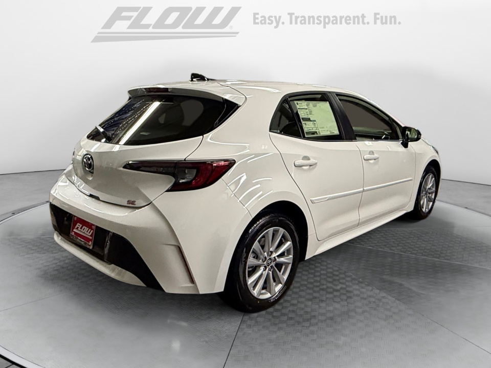 JTND4MBE8T3259436 2026 Toyota Corolla Hatchback SE