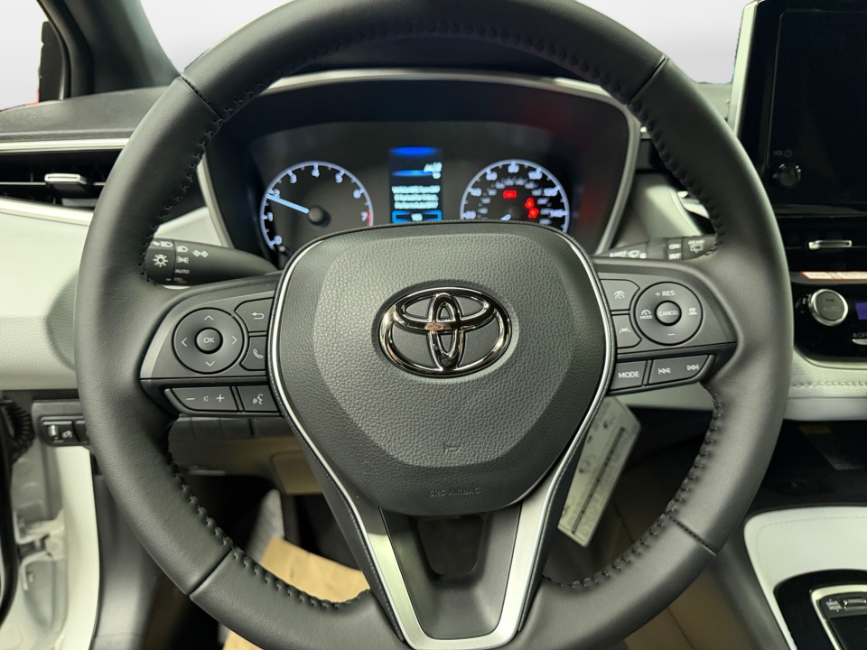 JTND4MBE8T3259436 2026 Toyota Corolla Hatchback SE