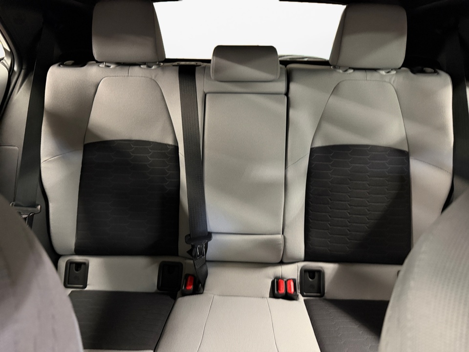 JTND4MBE8T3259436 2026 Toyota Corolla Hatchback SE