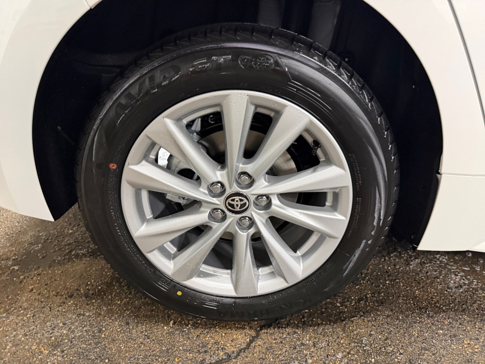 JTND4MBE8T3259436 2026 Toyota Corolla Hatchback SE