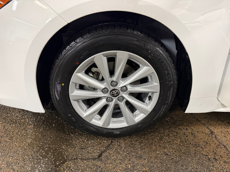 JTND4MBE8T3259436 2026 Toyota Corolla Hatchback SE