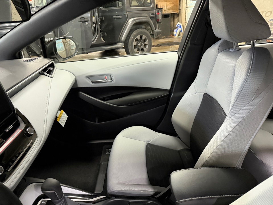 JTND4MBE8T3259436 2026 Toyota Corolla Hatchback SE