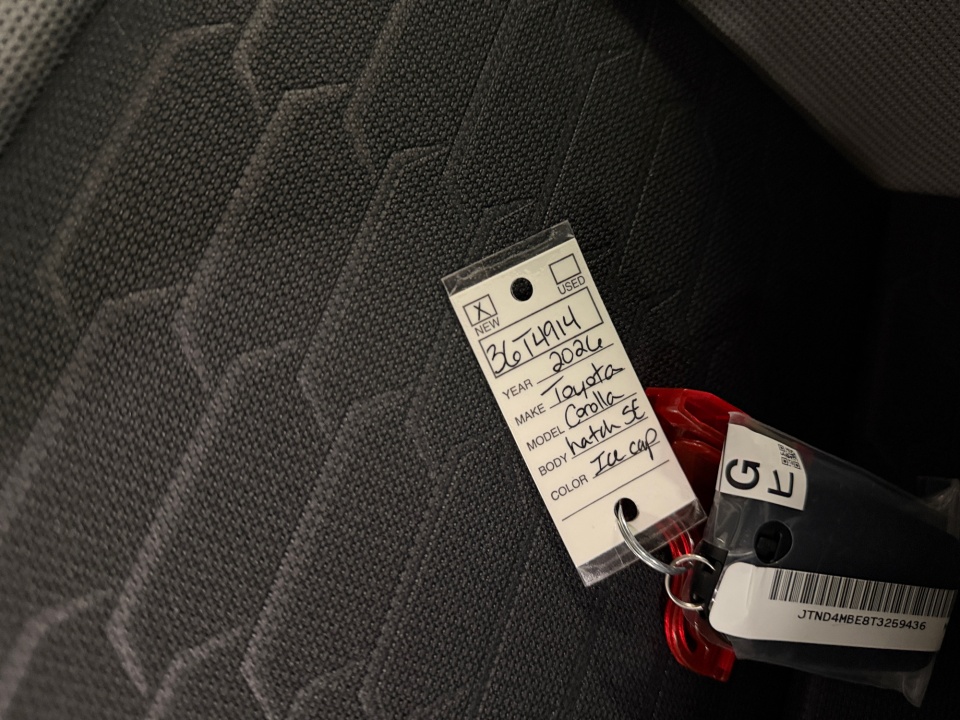 JTND4MBE8T3259436 2026 Toyota Corolla Hatchback SE