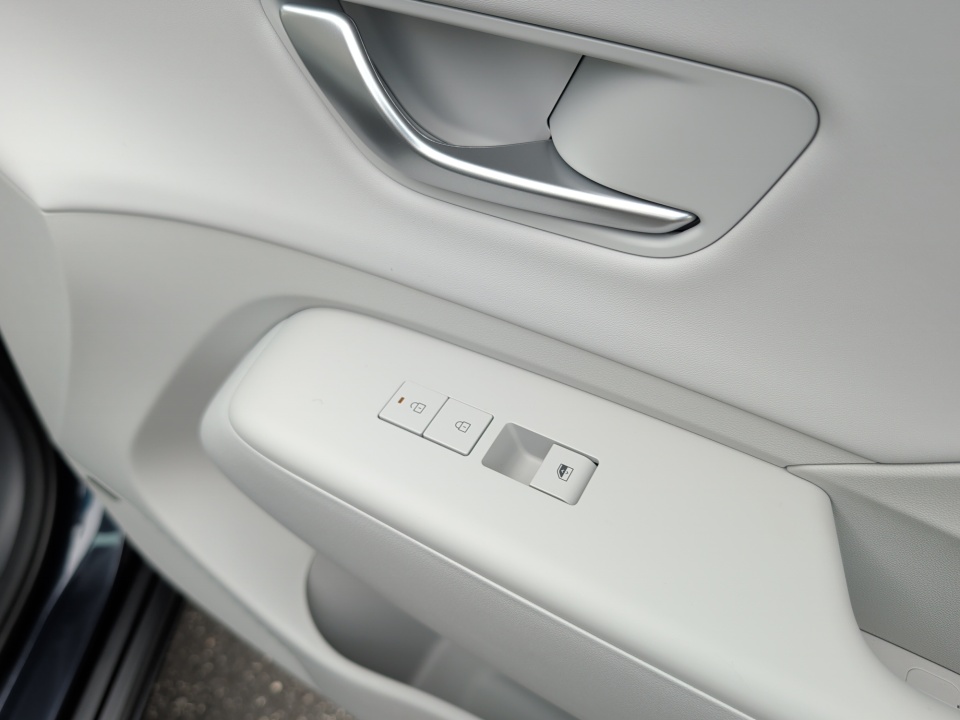 KM8HE3A33TU392057 2026 Hyundai Kona Limited