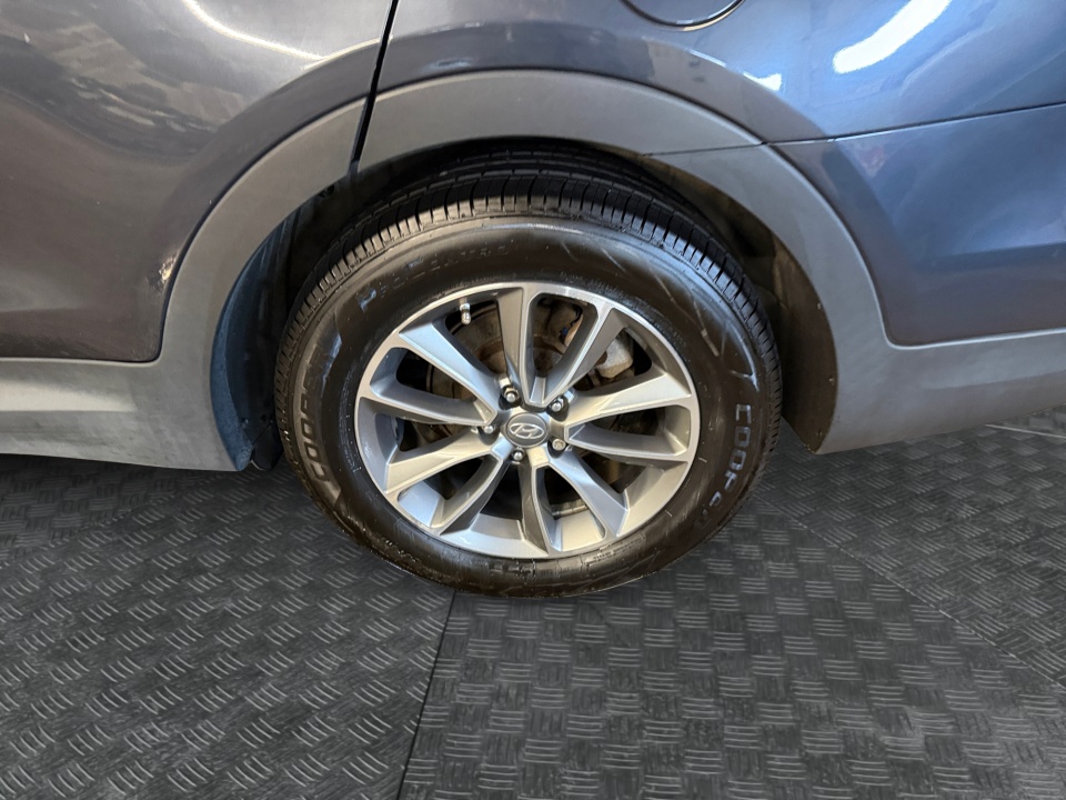 Used 2017 Hyundai Santa Fe SUV