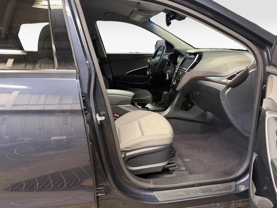 Used 2017 Hyundai Santa Fe SUV