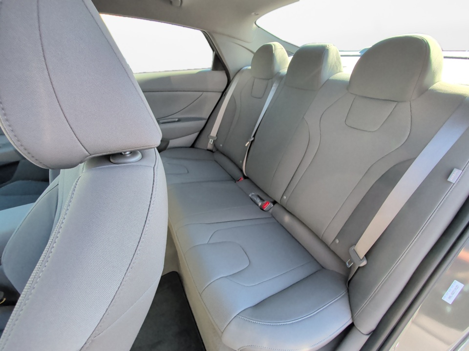 KMHLL4DG3TU101237 2026 Hyundai Elantra SE