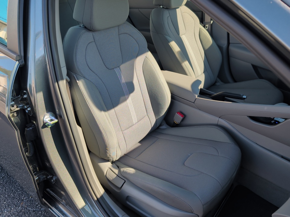 KMHLL4DG3TU101237 2026 Hyundai Elantra SE