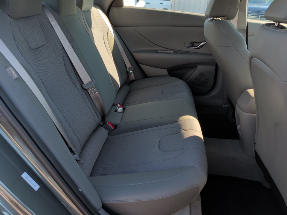 KMHLL4DG3TU101237 2026 Hyundai Elantra SE