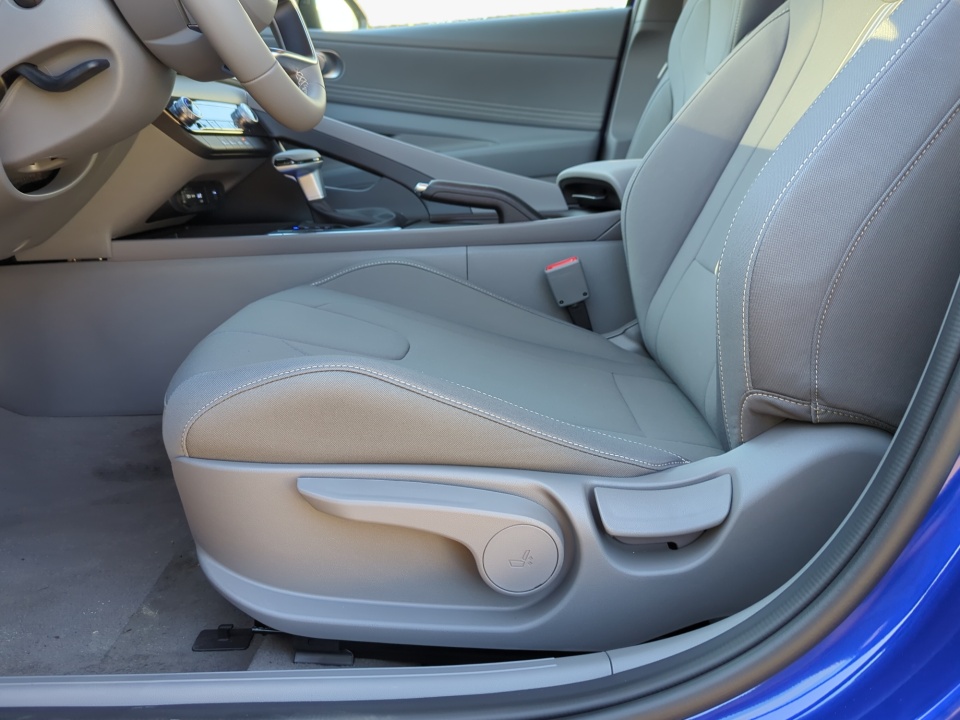 KMHLM4DG1SU063597 2025 Hyundai Elantra SEL Sport