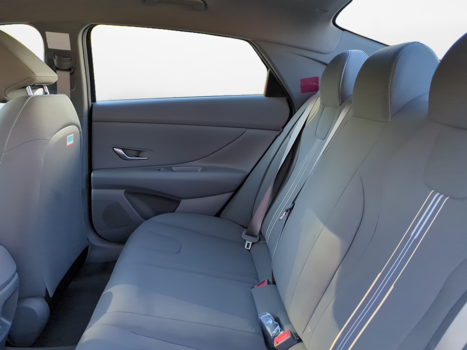 KMHLM4DG1SU063597 2025 Hyundai Elantra SEL Sport